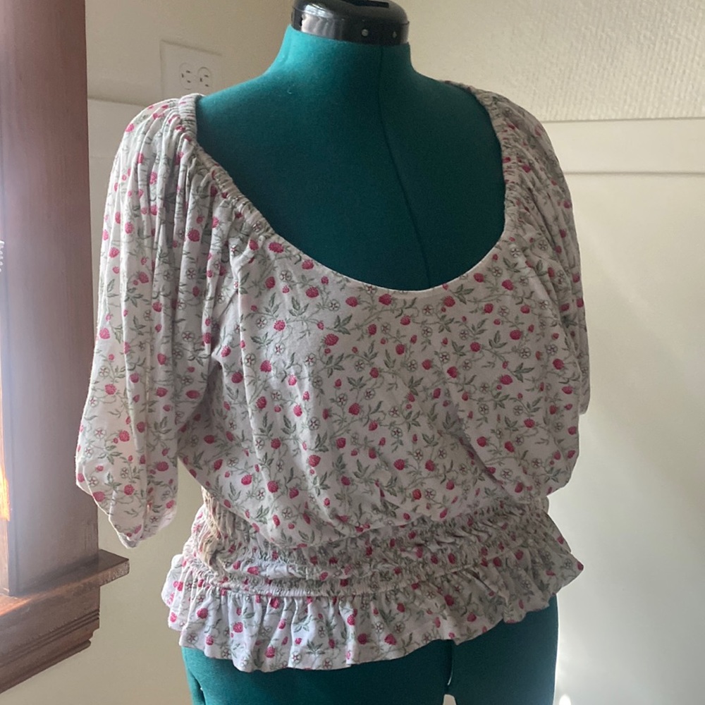 Raspberry peplum top